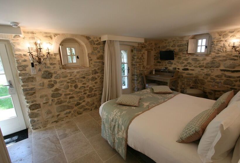 فندق Château Les Oliviers De Salettes