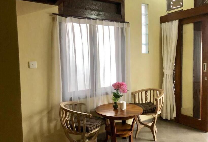 Fotos del hotel Loka House:  18