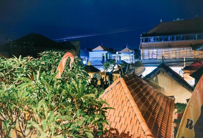 Fotos del hotel Loka House:  24