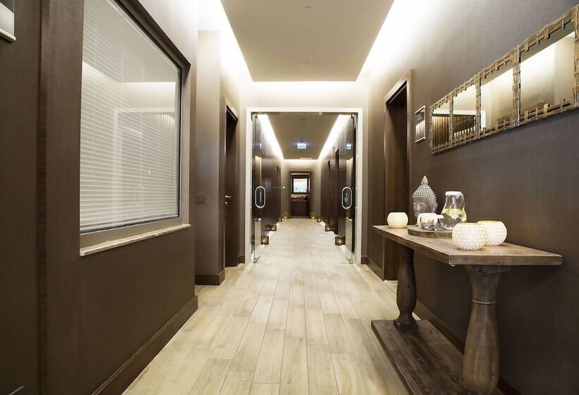 هتل Divan Mersin