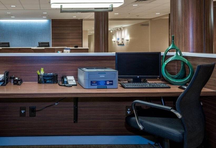 هتل Fairfield Inn & Suites By Marriott Enterprise