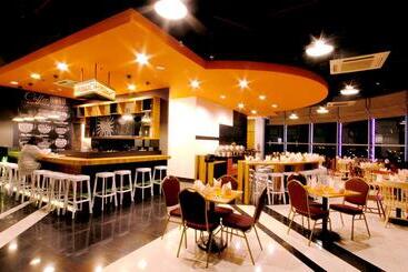 Fotos del hotel Fox Lite Hotel Metro Indah Bandung:  15