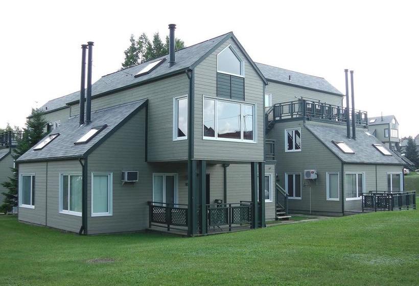 هتل Holiday Villa Resorts   Beaupre Mont Sainte Anne