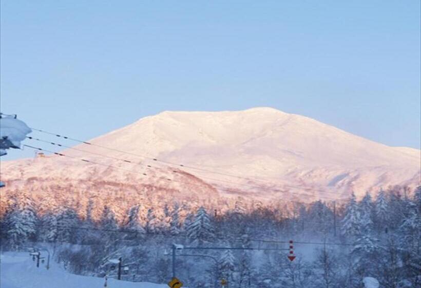 فندق K S House Hokkaido  Asahidake Onsen Hostel