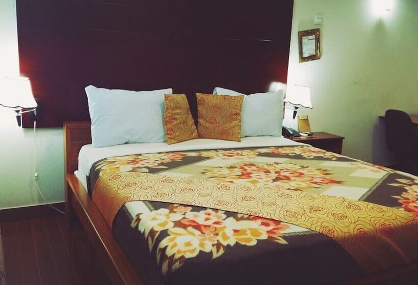 בית מלון כפרי Tyco City