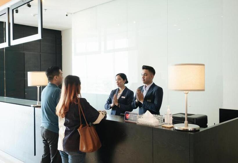 Fotos del hotel Fox Lite Hotel Metro Indah Bandung:  31