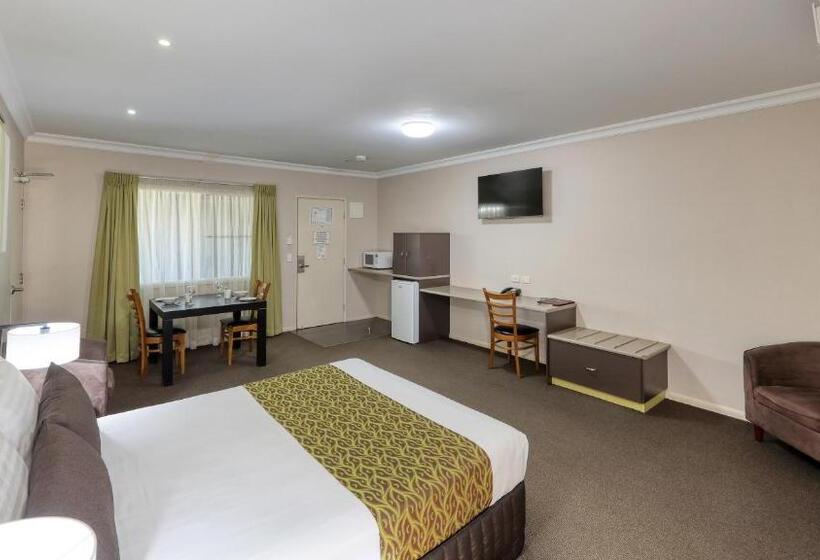 모텔 Drovers Motor Inn