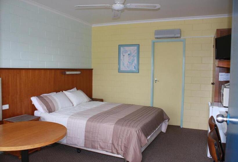 Opal Motel
