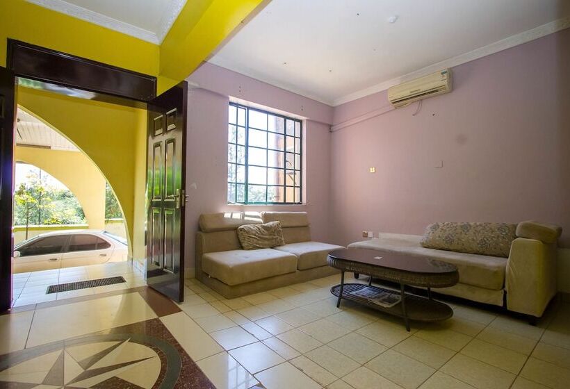 Parkview Safari Hotel And Apartments