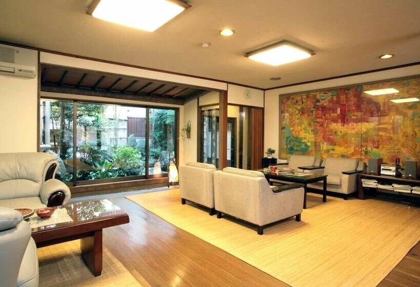 Tsutaya Ryokan