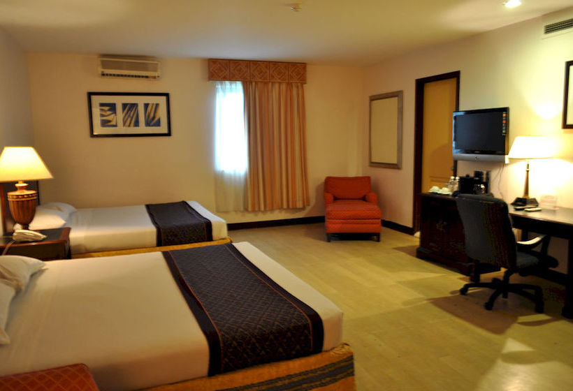 Fotos del hotel Subic Bay Travelers  & Event Center:  5