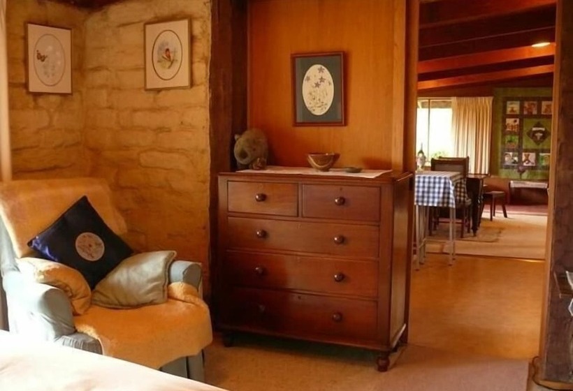 The Burrow At Wombat Bend