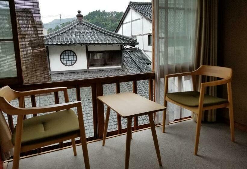 Tsukimotoya Ryokan
