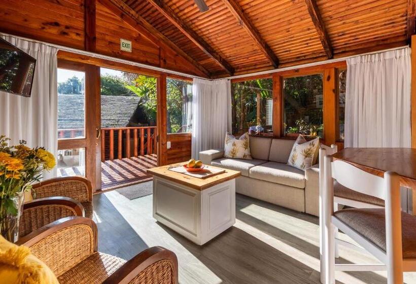 Under Milkwood Resort