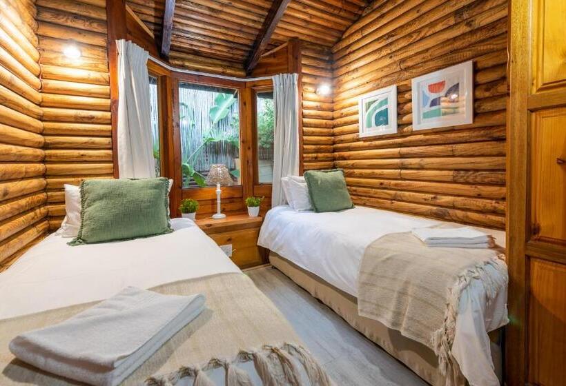 Under Milkwood Resort
