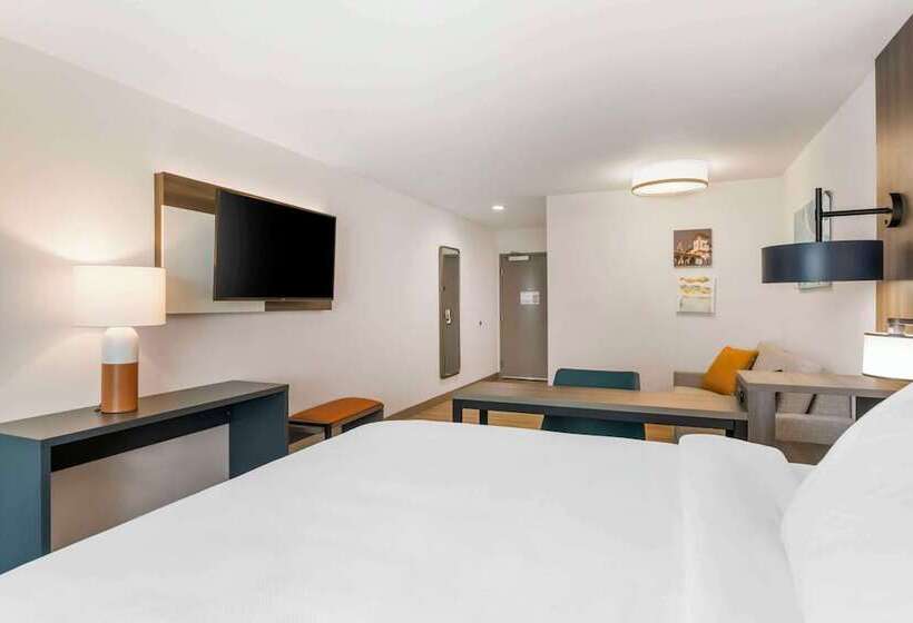 Отель Comfort Suites St Augustine Historic District Area