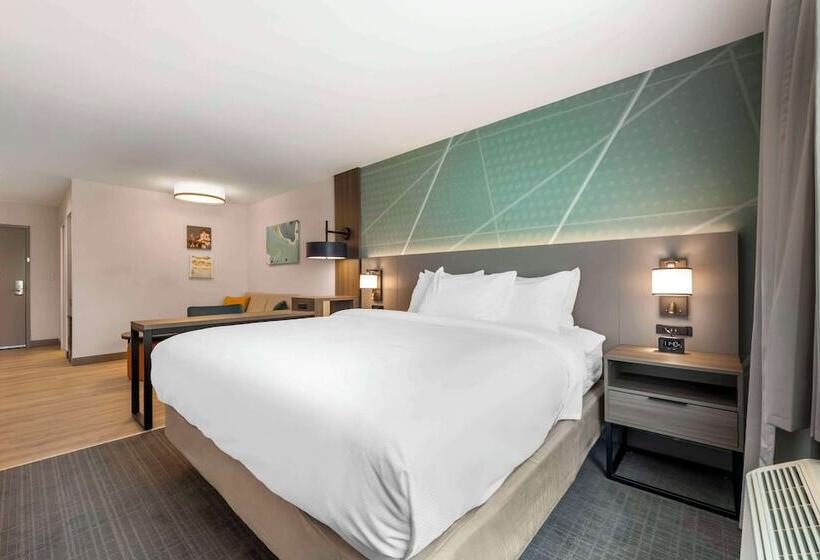 Отель Comfort Suites St Augustine Historic District Area