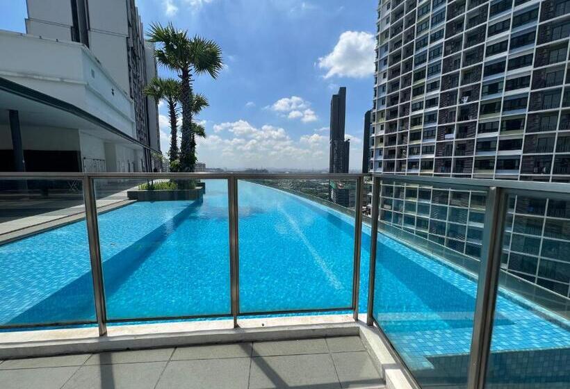 هتل D Gunduls Homestay Family Suite 2r 2b By Dgh I City