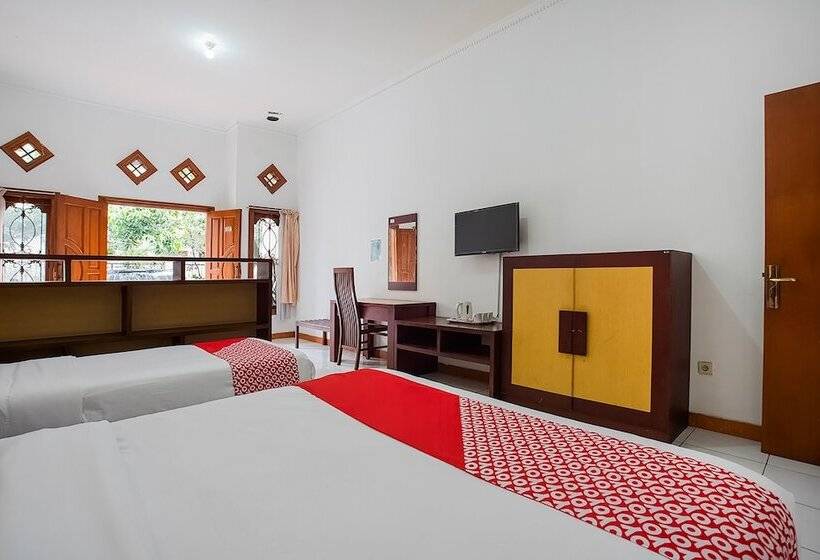 Отель Oyo 90979 Ryfana Residence Syariah