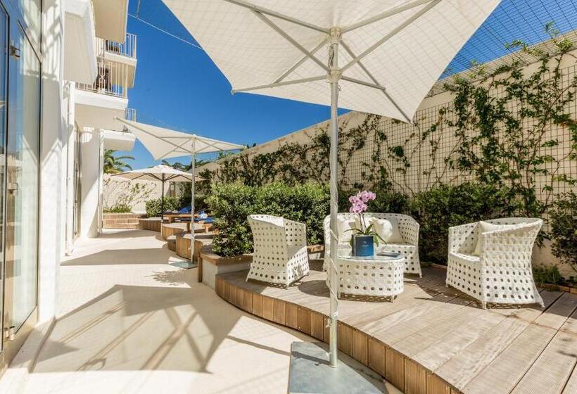 هتل The Pelican Beach Resort & Spa  Adults Only