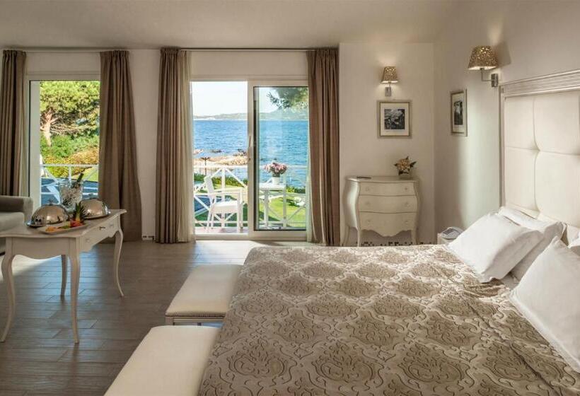 هتل The Pelican Beach Resort & Spa  Adults Only