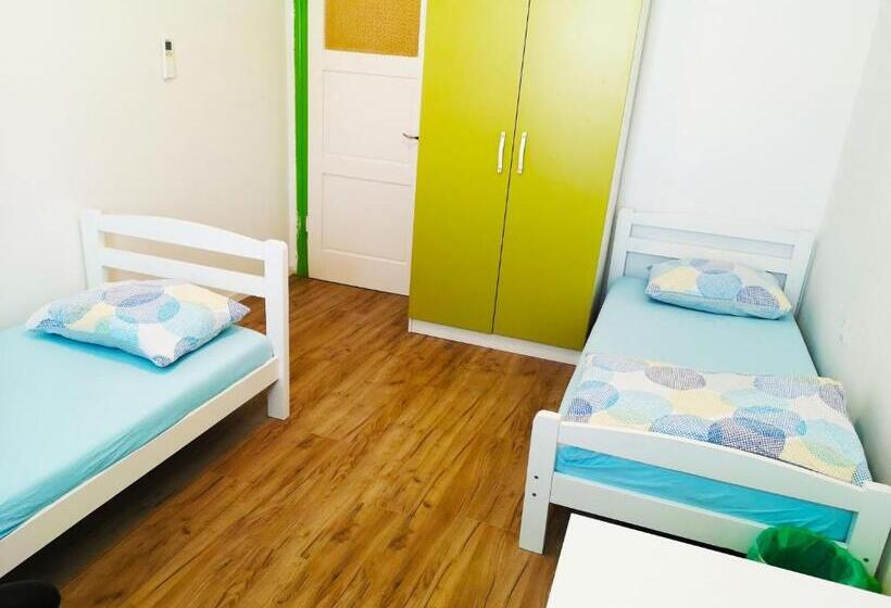پانسیون Chillax Rooms