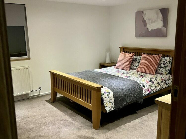 레지던스 Gorgeous Cosy Home 2 Miles From Heathrow Airport