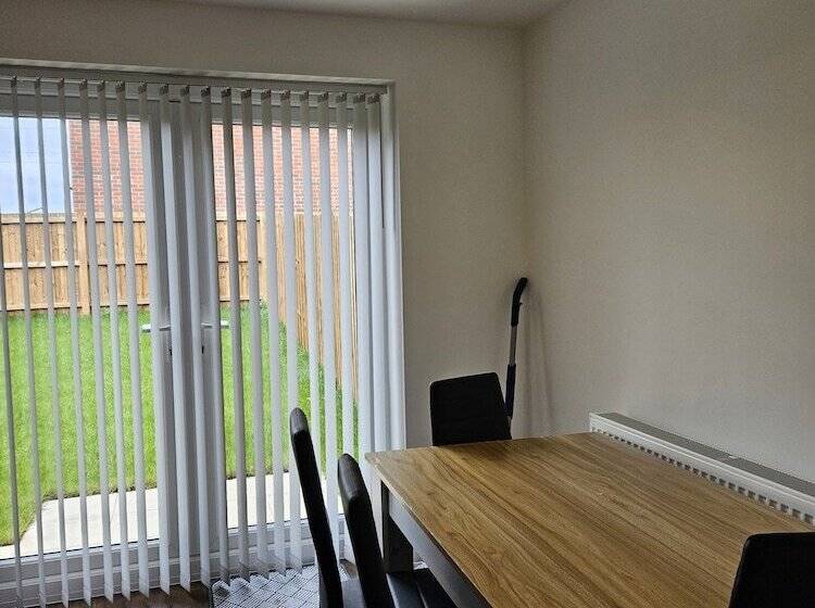 Резиденция Great Location, 3 Bed House In Wistaston