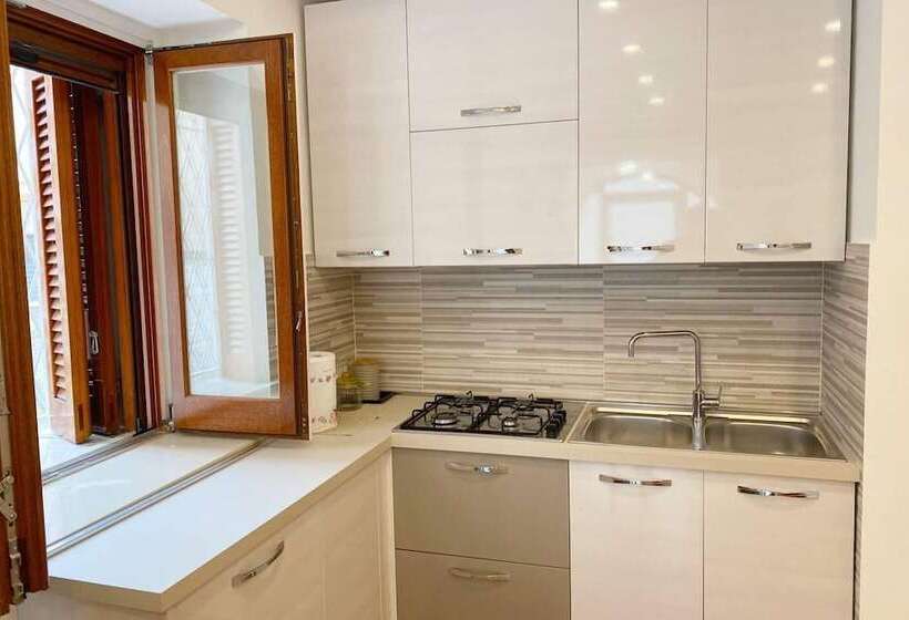 اقامتگاه Vacation Home Ground Floor 200 Meters To Beach!