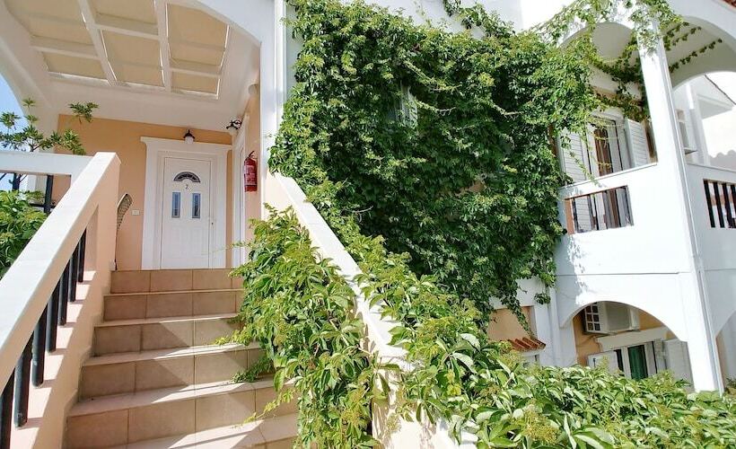 Elena Seafront Luxury Apartments