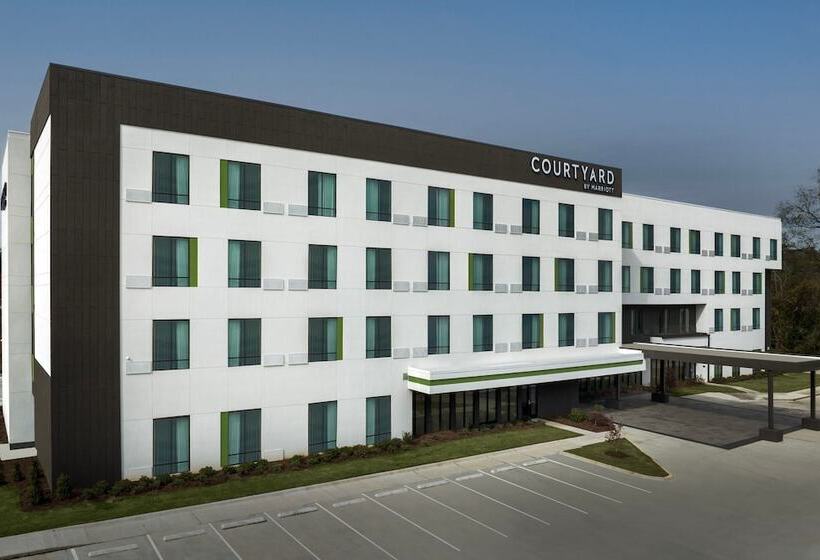 هتل Courtyard By Marriott Northport