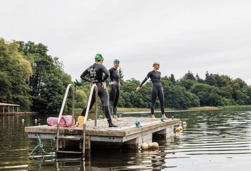 هتل Fritton Lake   The Clubhouse