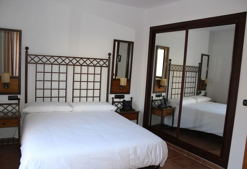 ホテル Hacienda Santa Barbara