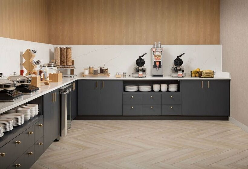 هتل Towneplace Suites By Marriott Cincinnati Mason