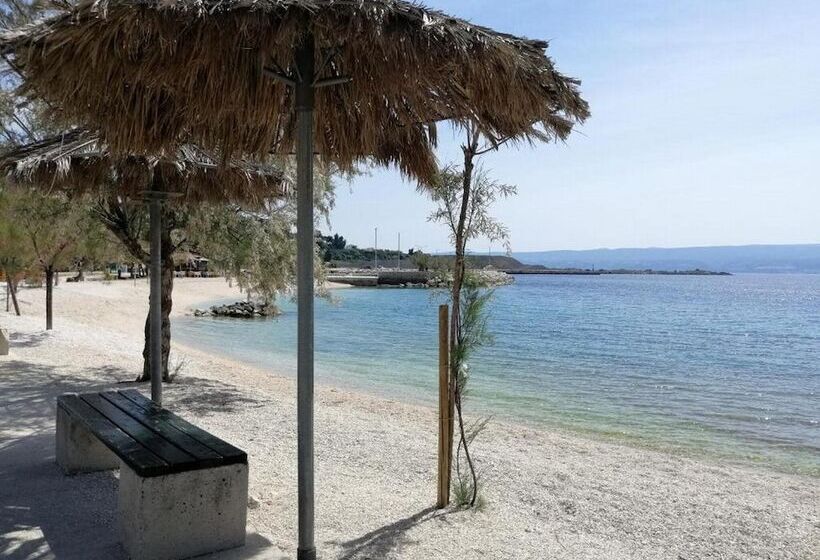 پانسیون Apartments Sun & Sea