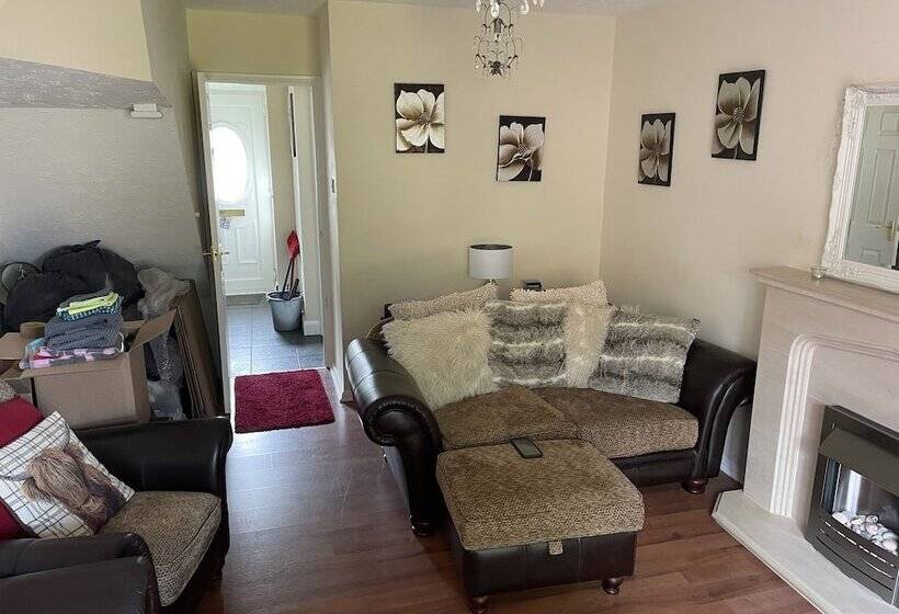 דירת נופש 3 Bed House In Stoke On Trent Free Sky Free Wifi