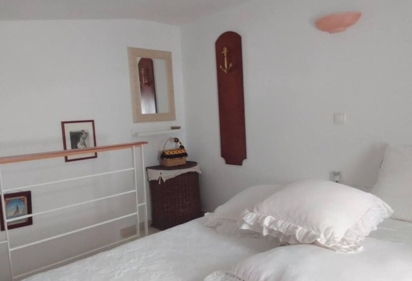 اقامتگاه Immaculate 3 Bed House In