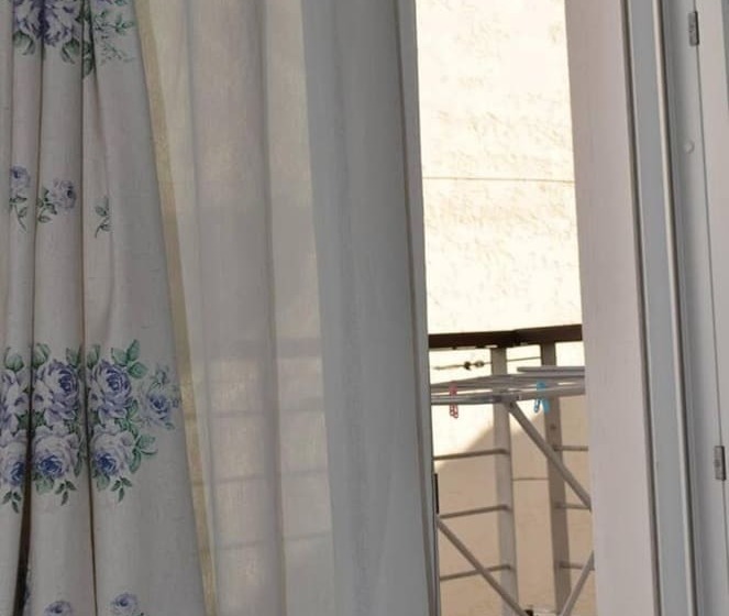 اقامتگاه Immaculate 3 Bed House In