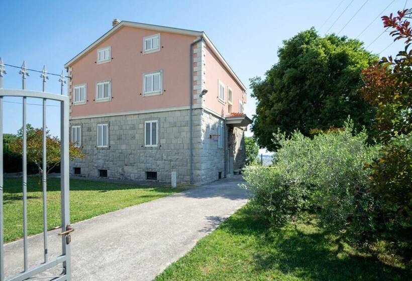 Резиденция Private House With Pool, Sea View And Big Garden