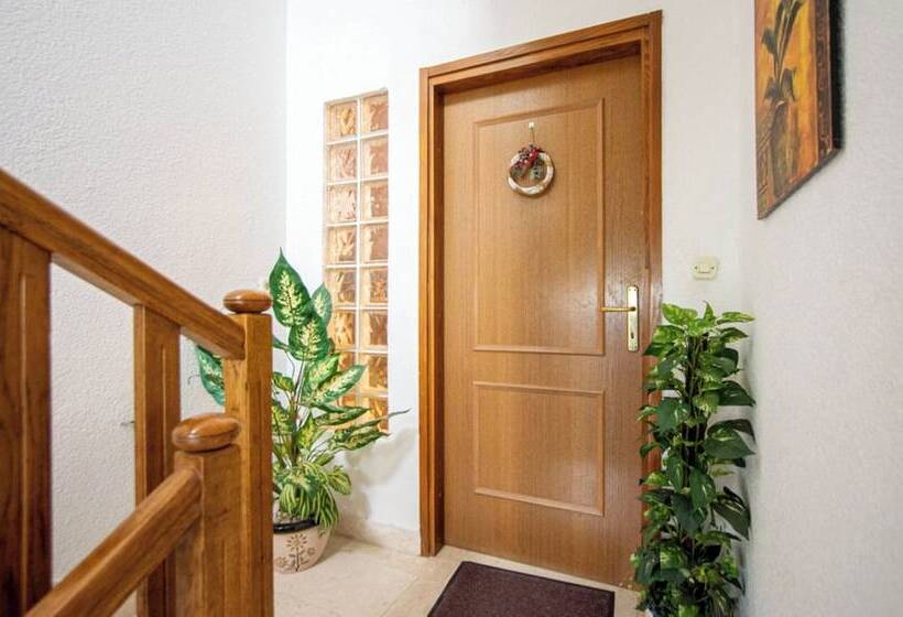 Резиденция Private House With Pool, Sea View And Big Garden