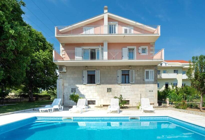 Резиденция Private House With Pool, Sea View And Big Garden