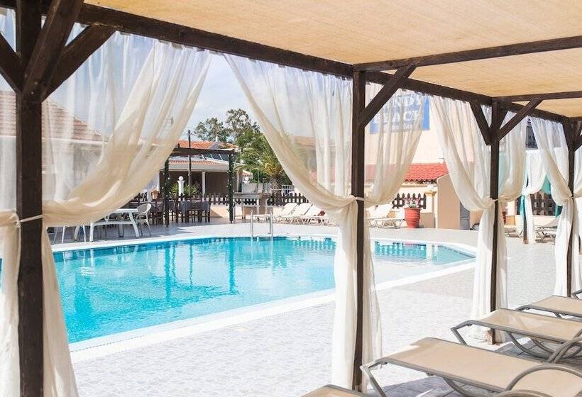 Sandy Beach Annexe