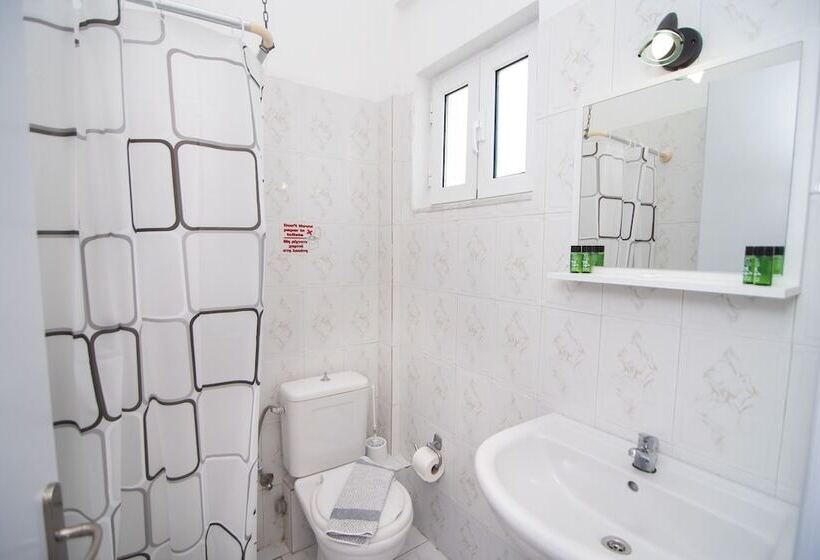 Sandy Beach Annexe