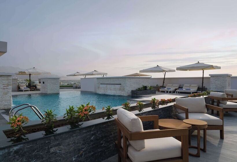 호텔 Doubletree By Hilton Muscat Qurum