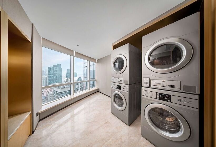 هتل Hilton Garden Inn Shanghai Lujiazui