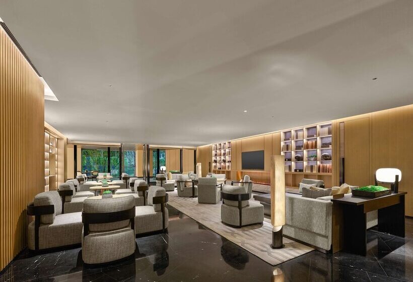 هتل Hilton Nanjing Niushoushan