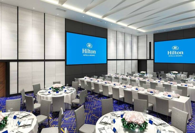 בית מלון כפרי Hilton Yokohama