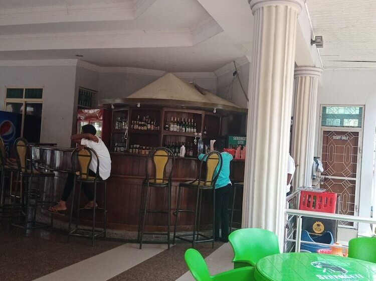 בית מלון כפרי Holmand