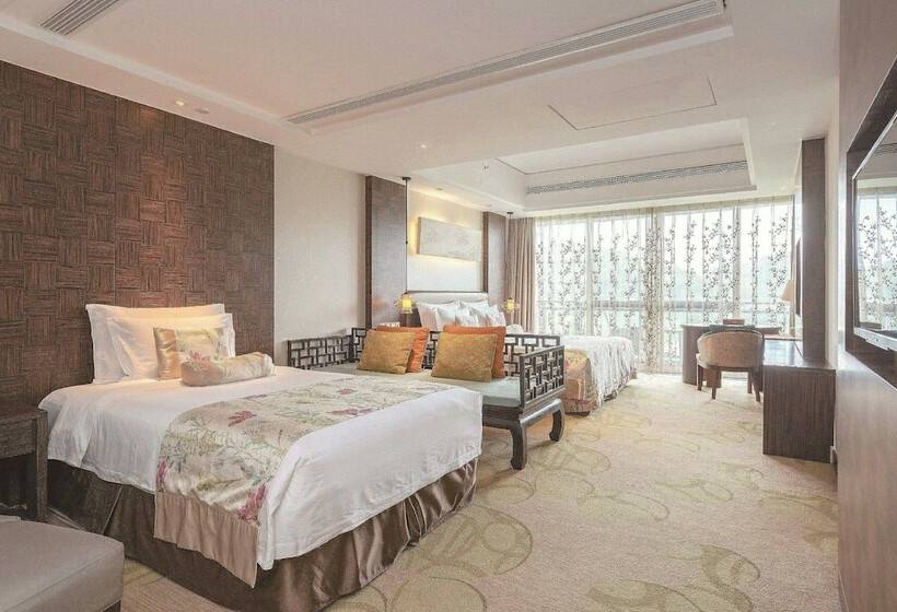 هتل Howard Johnson By Wyndham Dongqian Lake Plaza Ningbo