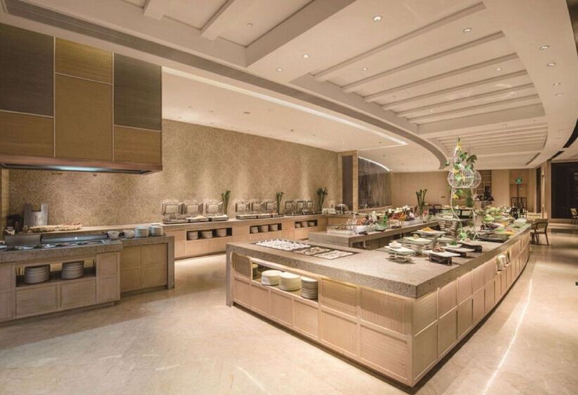 هتل Howard Johnson By Wyndham Dongqian Lake Plaza Ningbo